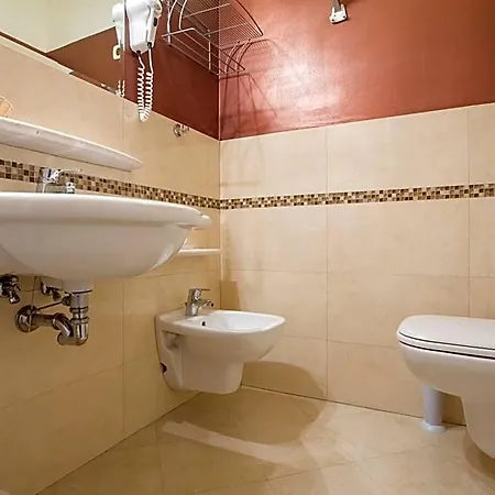 Augusta Hotel 3*