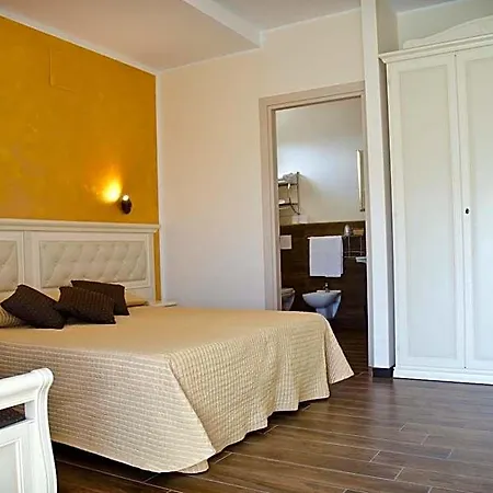 Augusta Hotel 3*